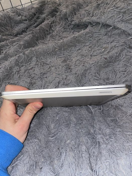 Microsoft Surface Laptop Go 1943