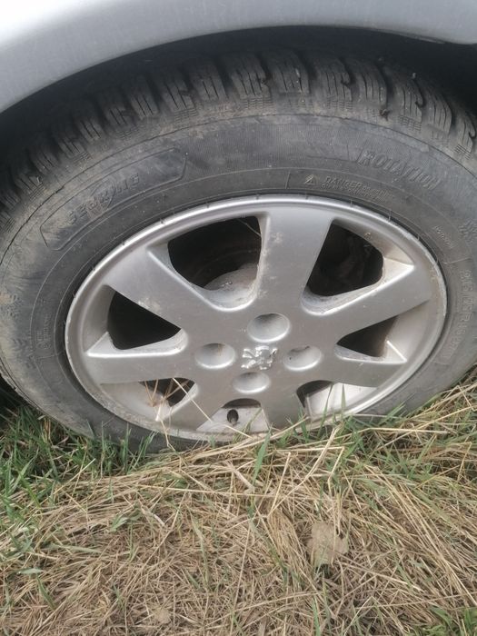 Vând jante aliaj wv Peugeot Saab