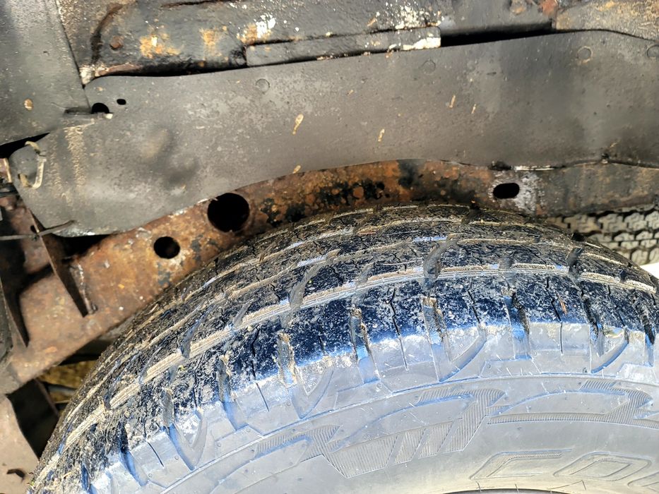 Vând sau dezmembrez Mitsubishi l200 motor 2.5 cutie manuala acte la zi