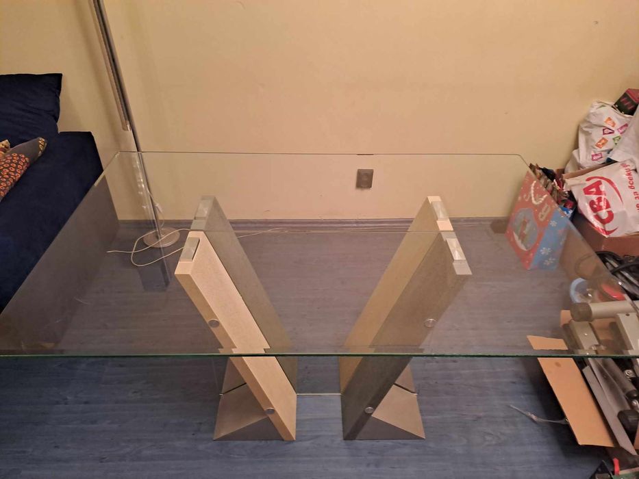 Стъклени маси , трапезна и холна