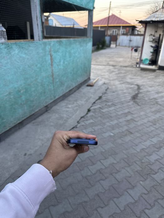 Продам айфон 17 про