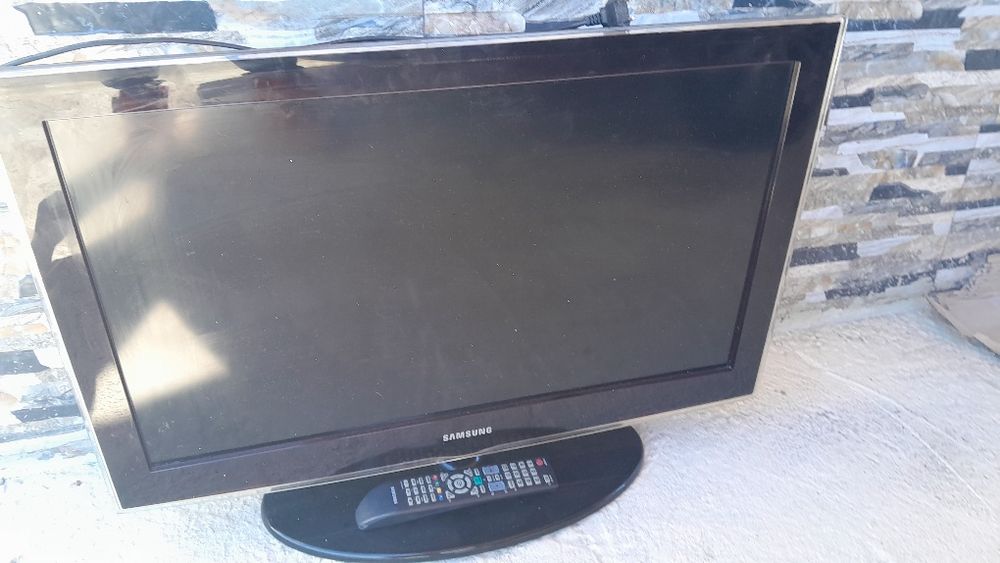 Продавам  телевиэор Samsung
