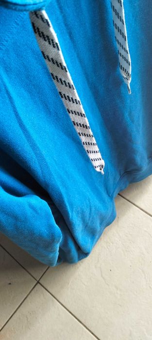 Продавам мъжки суитчер