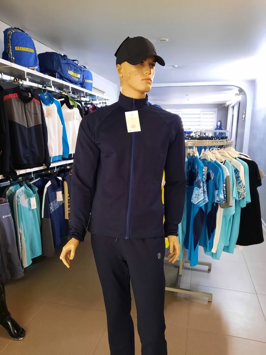 Тренировочный костюм