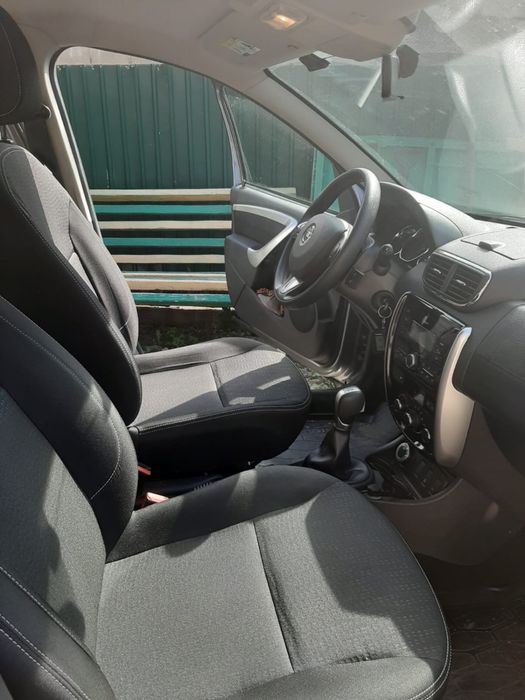 Автомобиль Nissan Tirrano