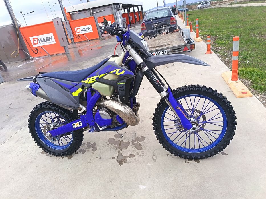 Se vinde sherco 250