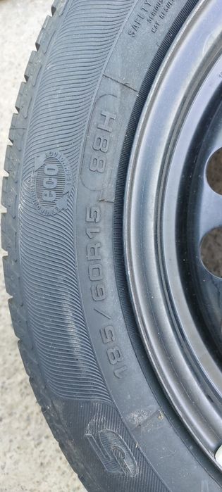 Roata Opel pe 15 , cauciuc în stare perfecta