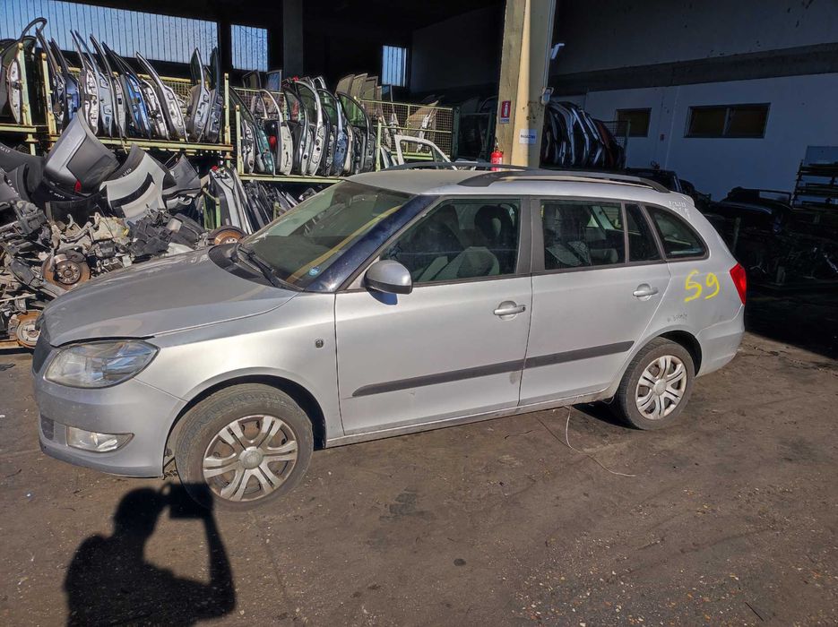 Skoda Fabia / Шкода фабия 1.6TDI 2010 г.
