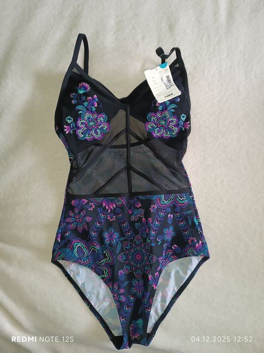 Продаю купальник новый