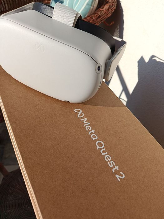 VR очила Meta Quest 2 256GB с KIWI аксесоари  Като НОВ