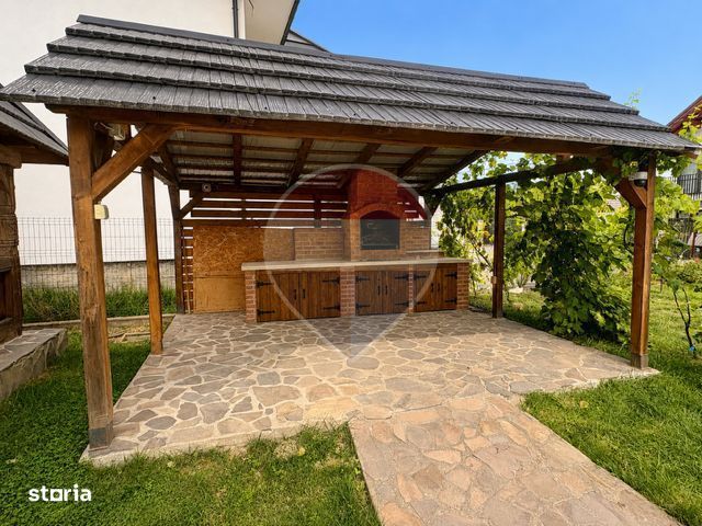 Casa traditionala de vanzare