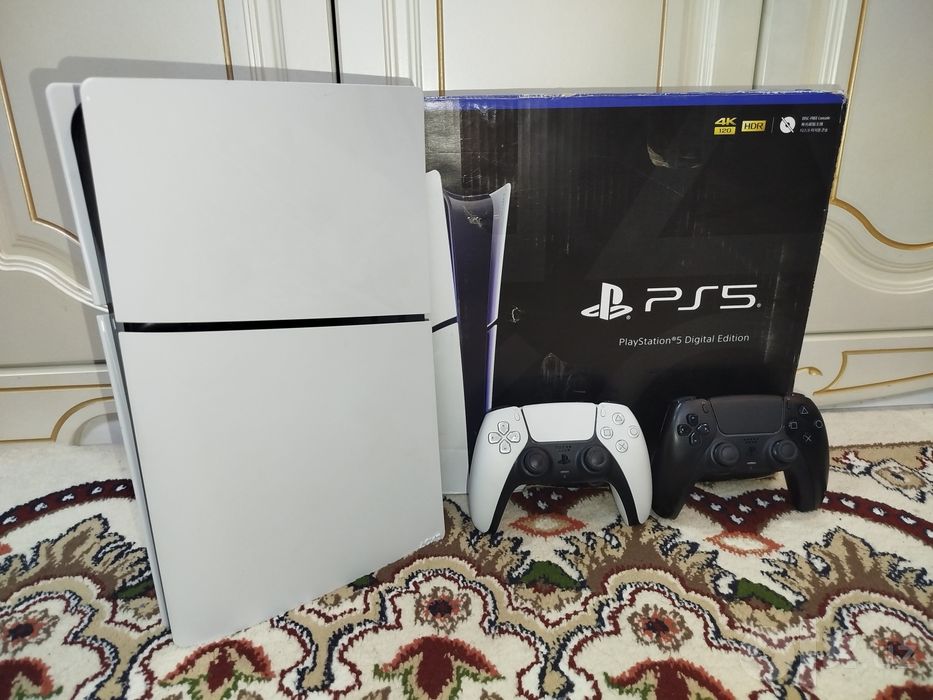 Playstation 5 slim  1 джойстик состояние идеальное