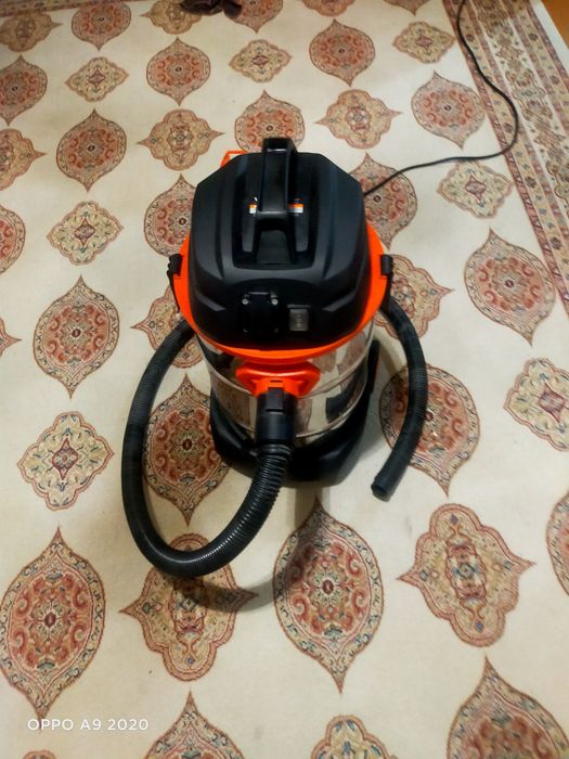 Продам штраборез и пылесос