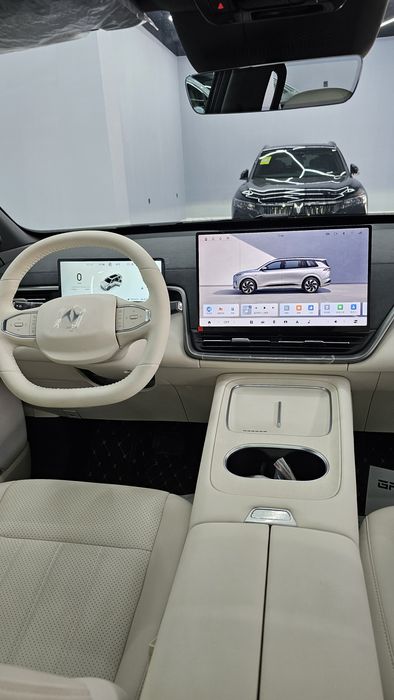 DONGFENG EP 008 ULTRA 

"
 Dongfeng EP008 — kelajak darajasidagi premi