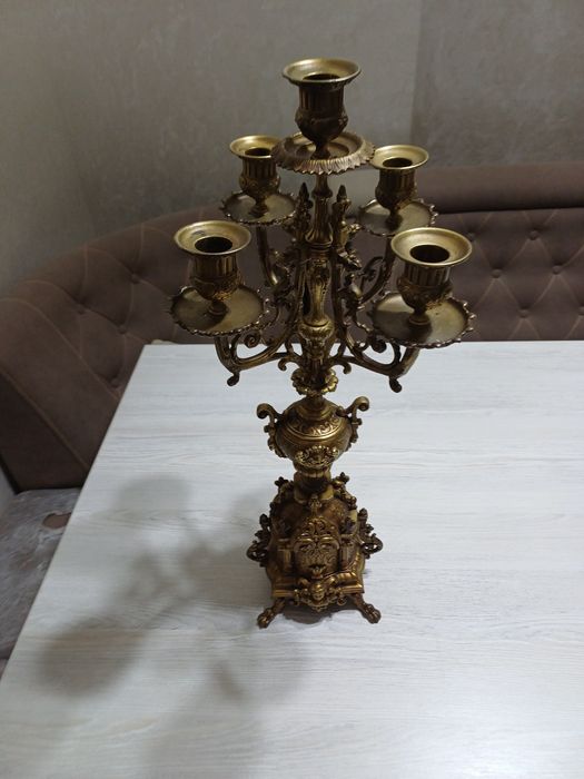 Продаётся Бронзовый Подсвечник