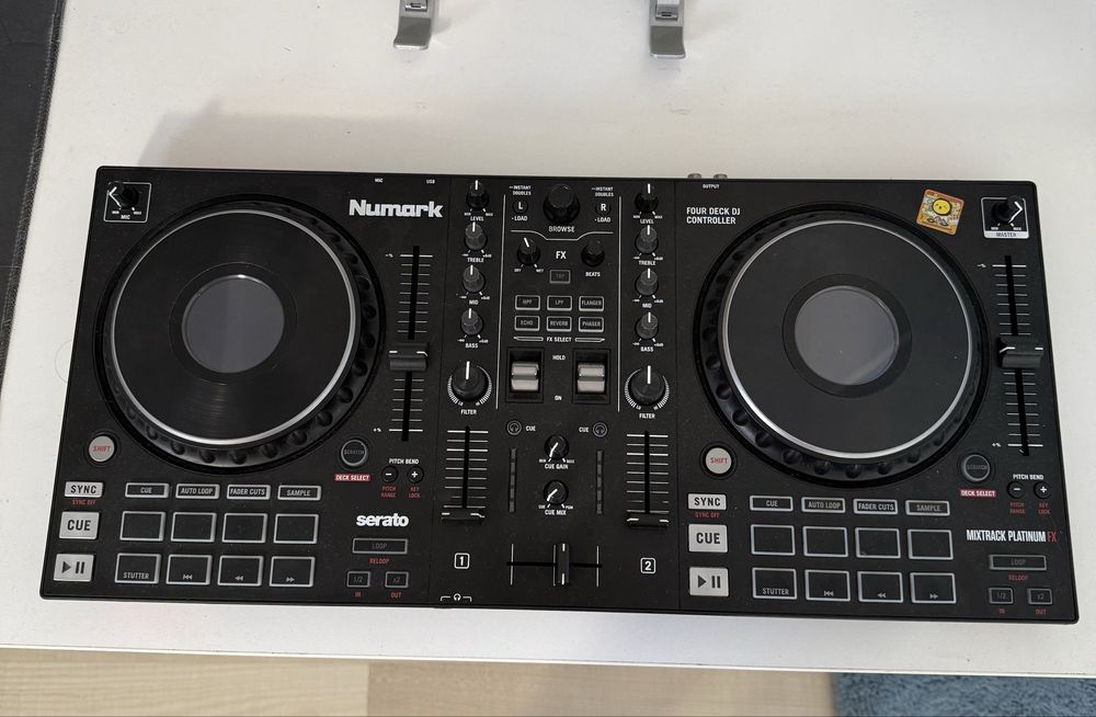 Numark mixtrack platinum fx