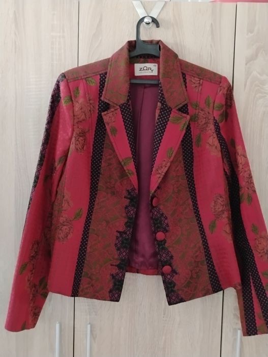 Есенно дамско сако