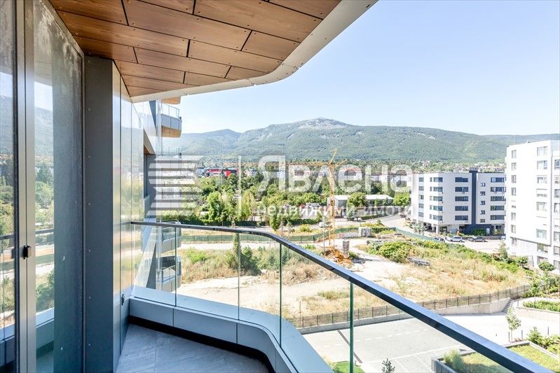 Продава 3-Стаен в Кръстова Вада