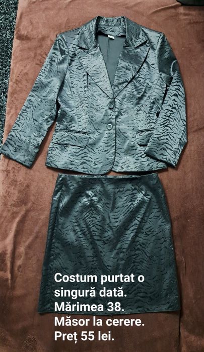 Vând Costum de damă