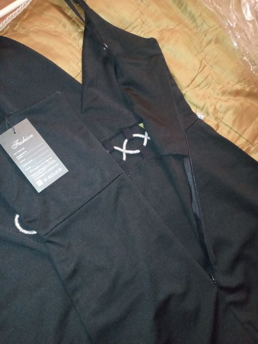 Продам новое платье