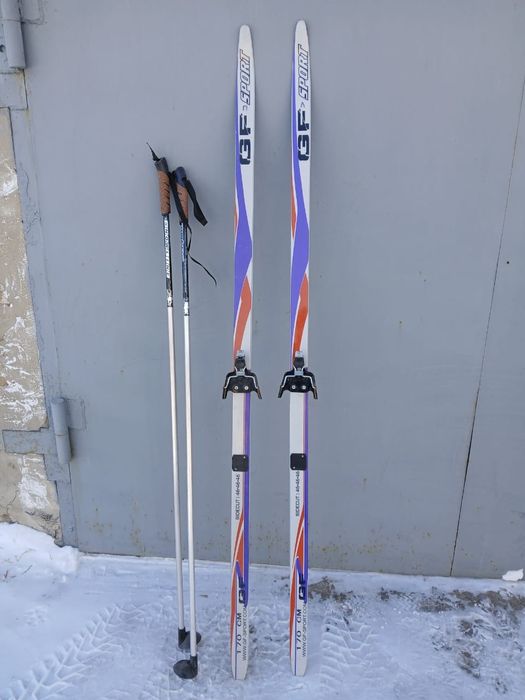 Продам лыжи новые цена 25000