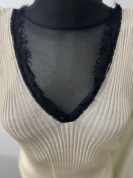 Vand maieu zara marime m cu dantela