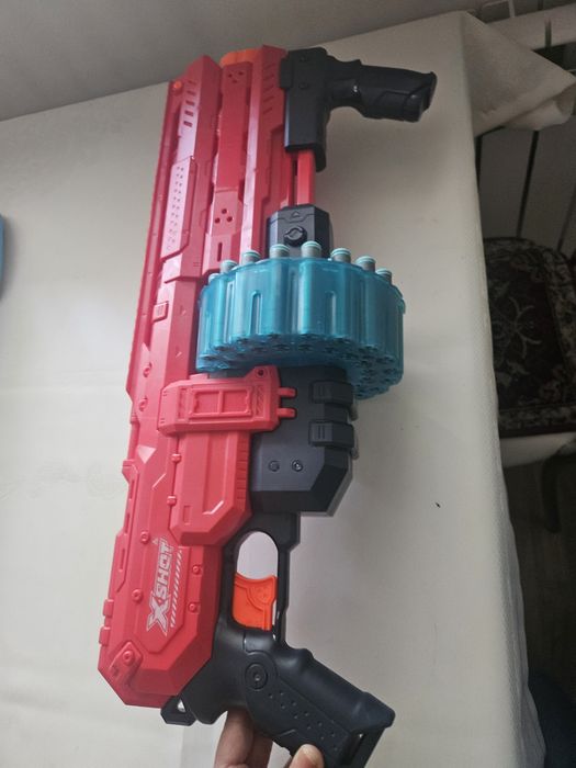 Продам x- shot с патронами в обойме