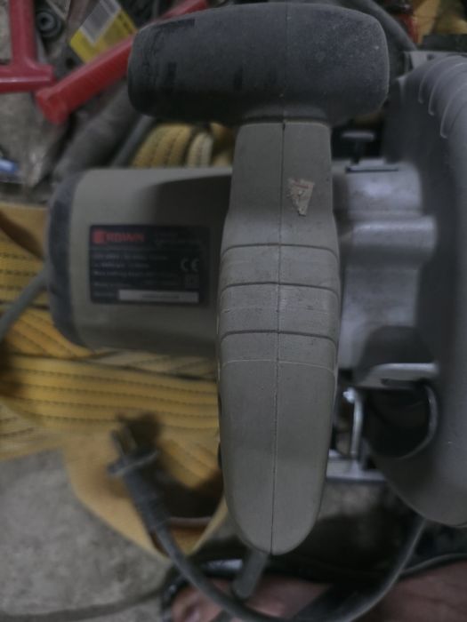 Продам ручная дисковая (циркулярная) пила Crown CT4117