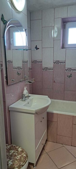 Proprietar inchiriez apartament 3 camere in Berceni, complet mobilat, bloc cu lift
