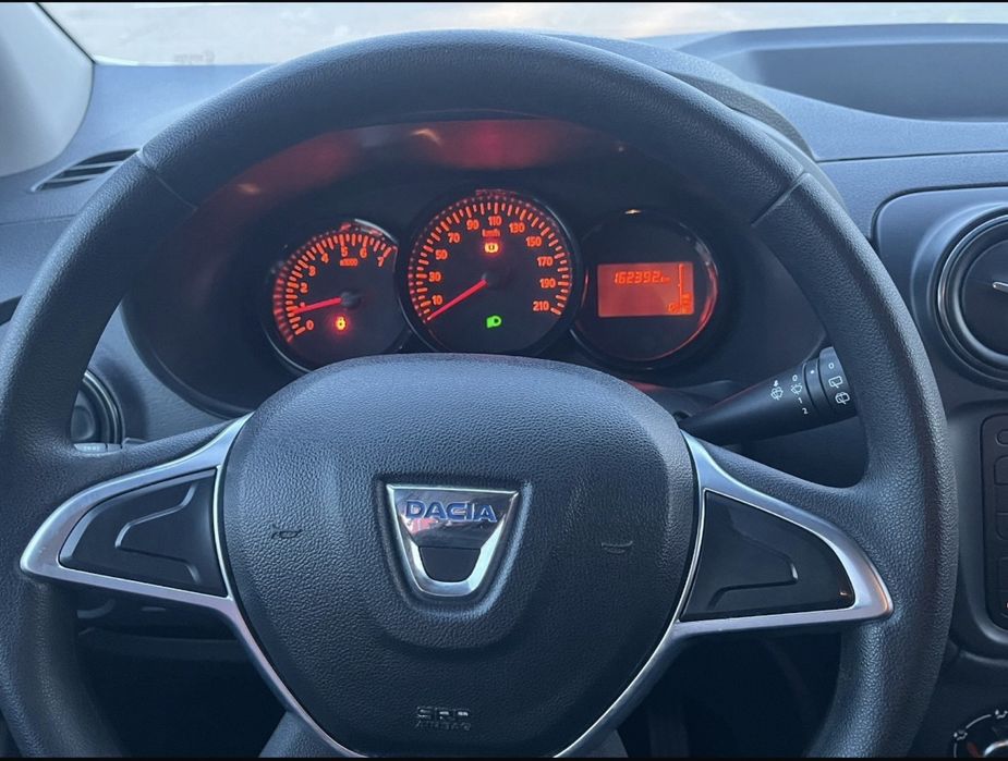 Dacia Lodgy 1.3 TCe -132 CP - 7 locuri