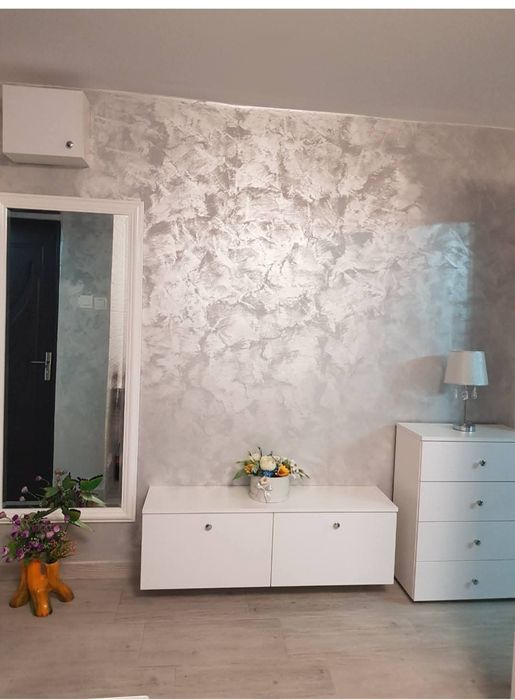 Închiriez apartament 3 camere, bucătărie, 2 bai pe strada 6 Vânători! 390 euro