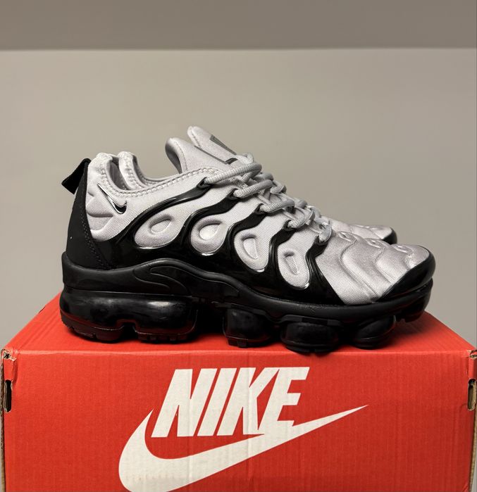 Nike Vapor Max Plus Grey Black