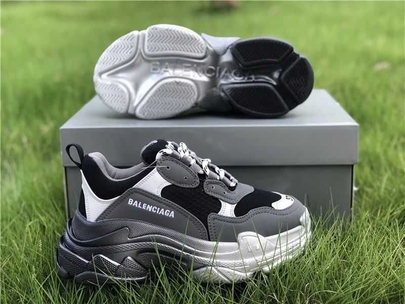 Balenciaga Triple S - Olive/White/Black