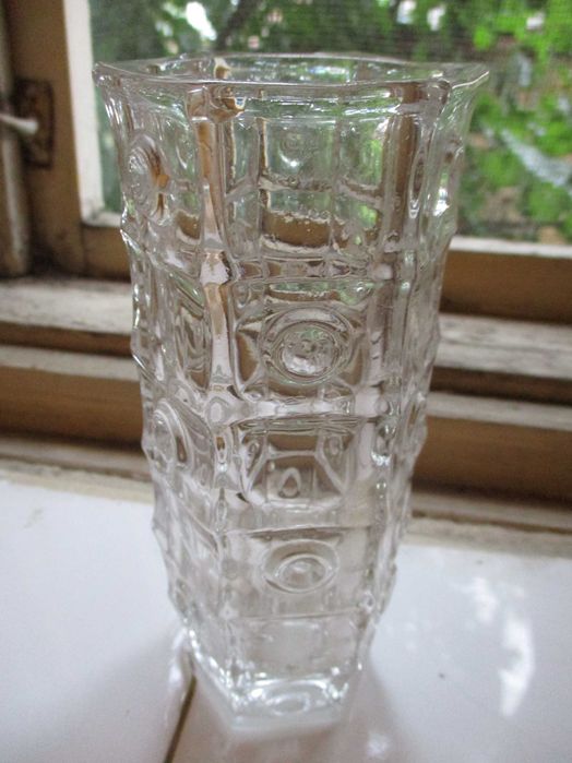 Вази за цветя нови неизползвани и употребявани