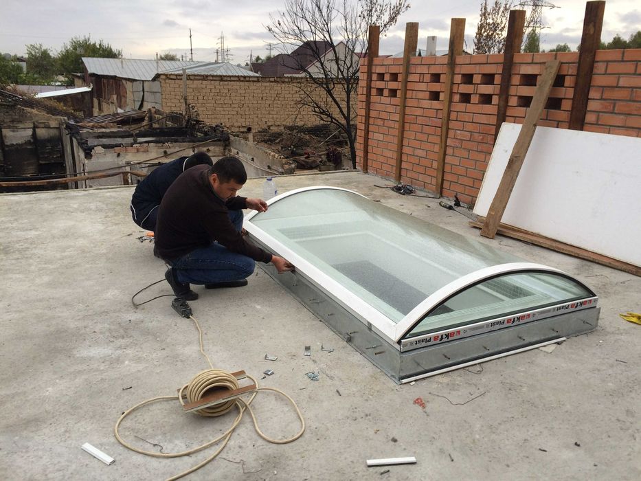 Стеклянные крыши. Пирамиды. Световой фонарь. Мансардные окна. Люк.