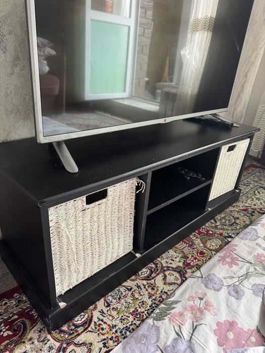 Подставка под телевизор