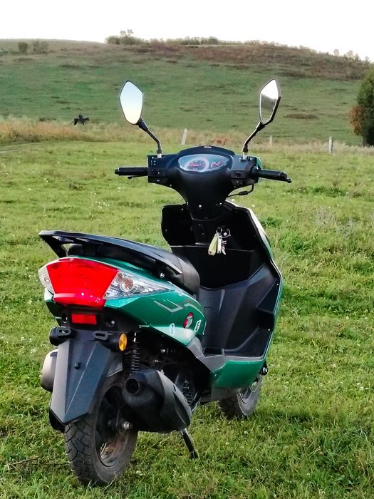 Мопед/Скутер М8 срочно