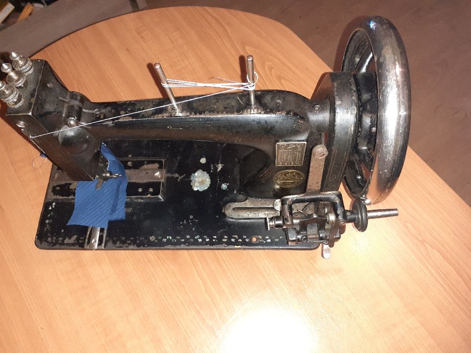 De vânzare mașină de cusut