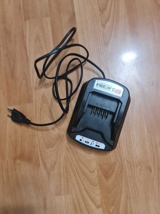 u încărcător rapid briggs stratton instart 12v