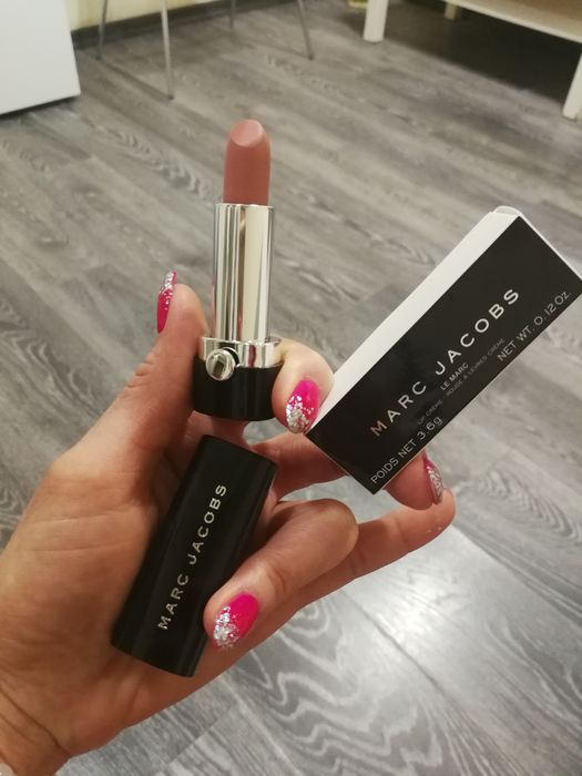 Marc Jacobs 2в1 коректор/фон-дьо-тен и червило