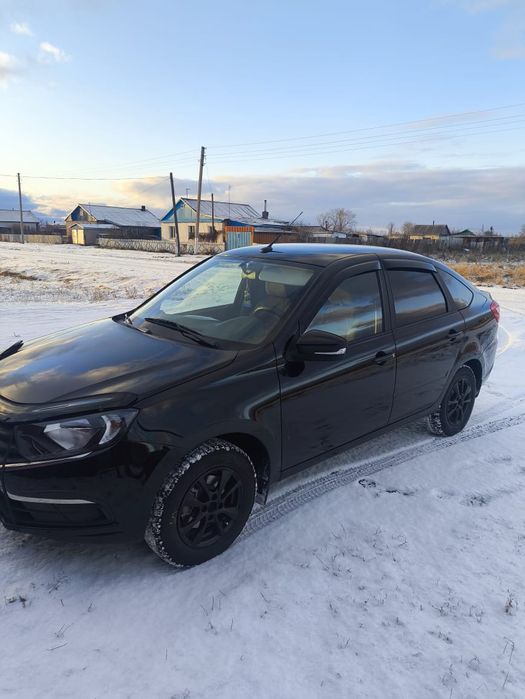 Продам Гранту 2024 года