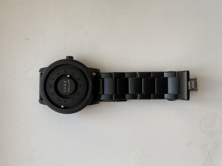 Продаю магнитные часы