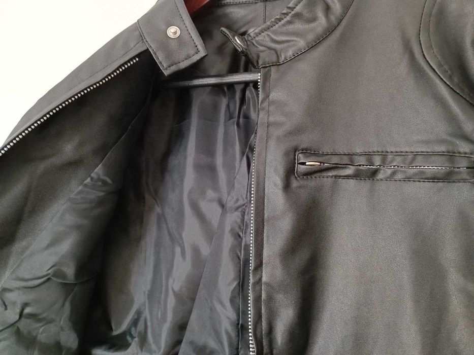 Haina jacheta moto piele  neagra marimea S-M noua