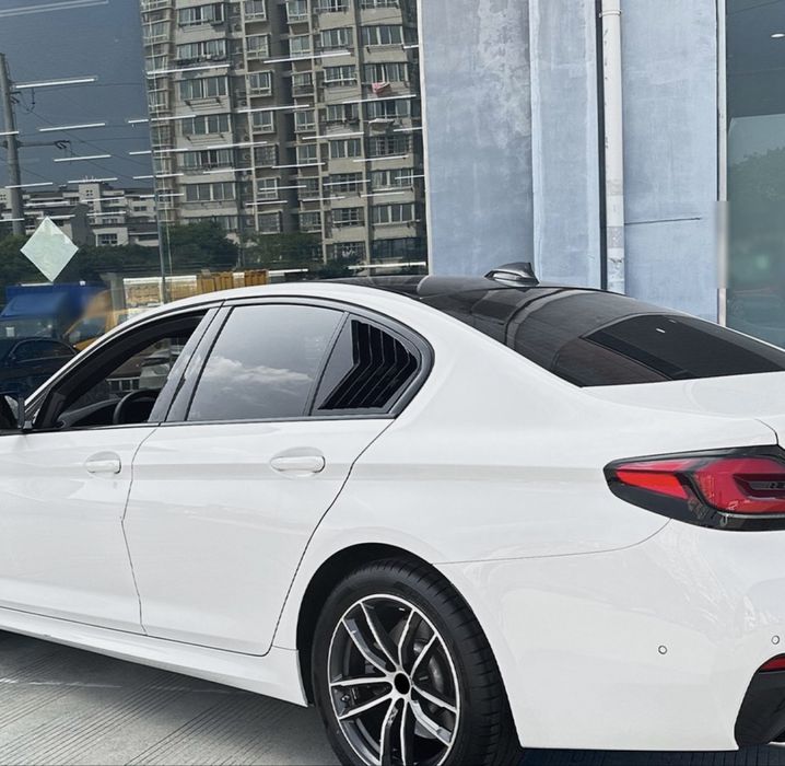 Тунинг Добавка Задни странични стъкла BMW G30 F90 черен гланц М Визия