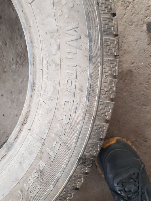 продам шины 225/65/17