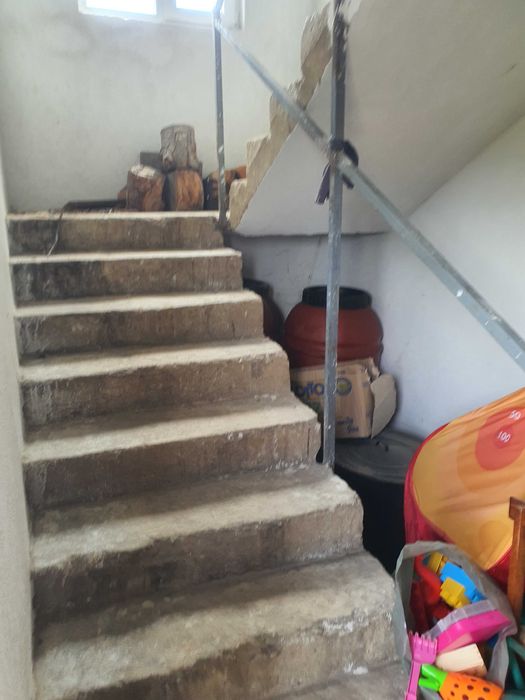 Къща на два етажа с. Петрово община Сандански