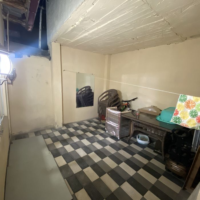 Ğuncha kotedj yarimi paqat 1chi etaj sotiladi