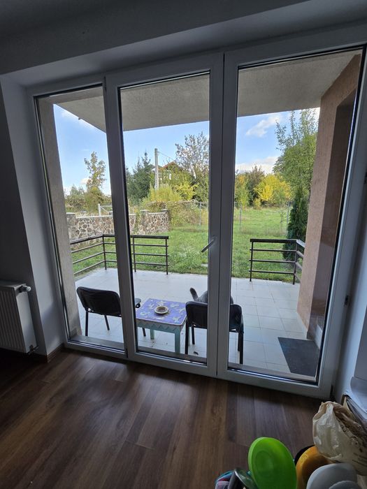 Vând geamuri termopan si usi de balcon