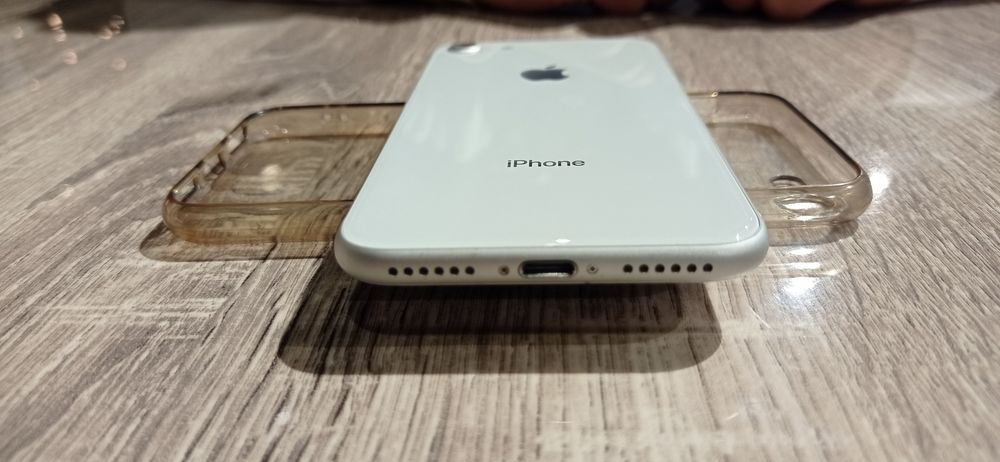 Iphone 8 64gb srochno sotiladi