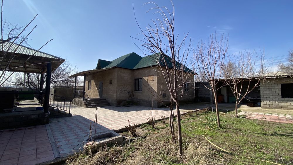 Үй сатылады 8 соттык